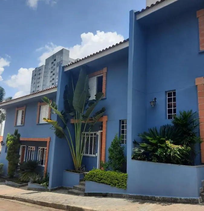 Charmosa Casa Em Condominio Com Quintal-1